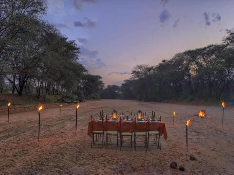 Saruni Samburu Villa Екстериор снимка
